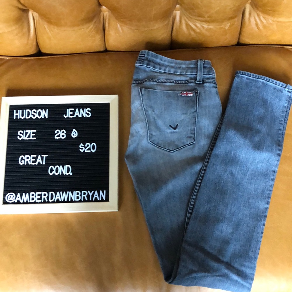 Hudson Distressed Jeans! Size 26 :)